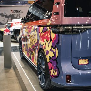 Essen Motor Show 2022, Video - BBS und JP Performance, VW Id Buzz mit Folierung und Unlimited Felgen hinten